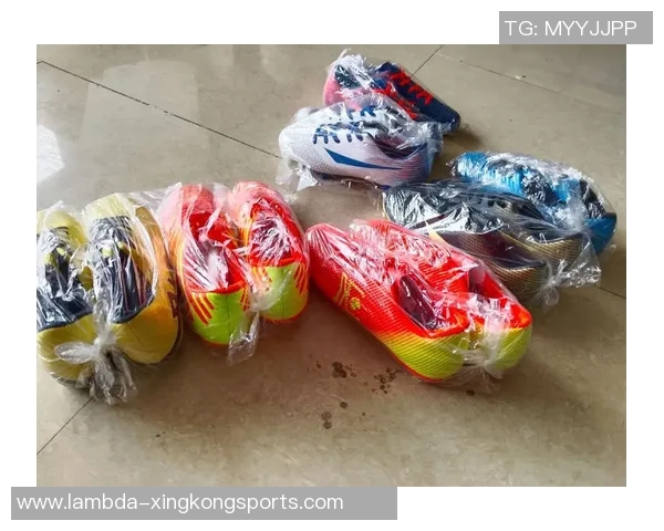 性价比高的500元左右足球鞋推荐适合各类场地的最佳选择