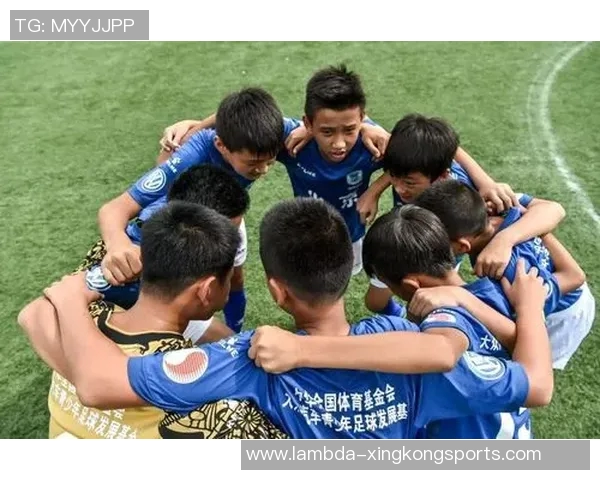 踢足球可能带来的身体损伤和心理压力分析